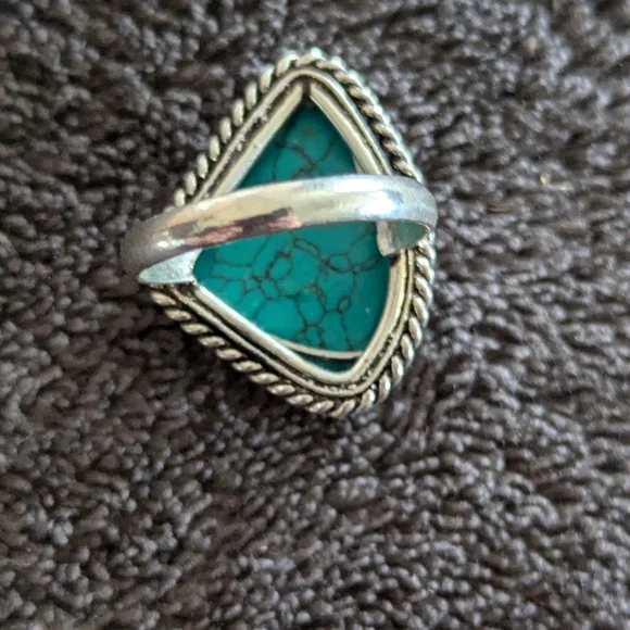 Turquoise Silver Ring - Picture 2 of 6